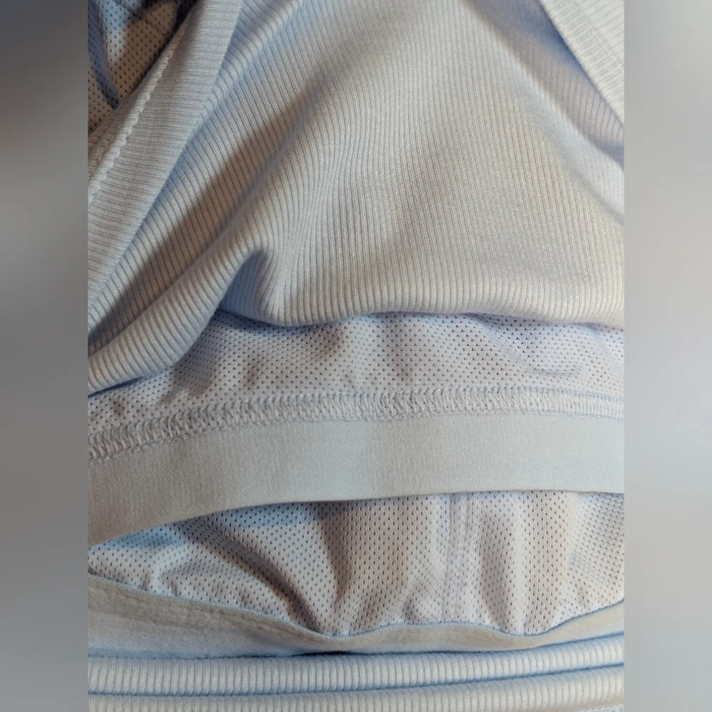 ☁️ All In Motion NWT Light Blue Rib Racerback Crop Tank - Size Small - Picture 7 of 8